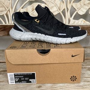 Nike free run 5.0 next nature NWT new 9.5 9 1/2 NWB black running shoes freerun